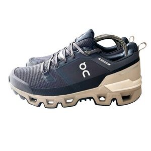 Women’s On Cloud Wander Waterproof Shoes Hiking, Walking Sneakers Navy Size 10.5